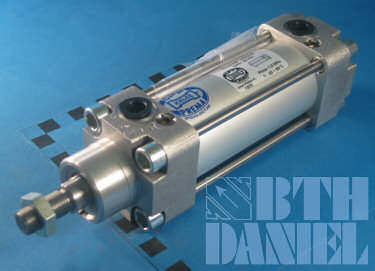 Si�owniki pneumatyczne D32 - D320 ISO